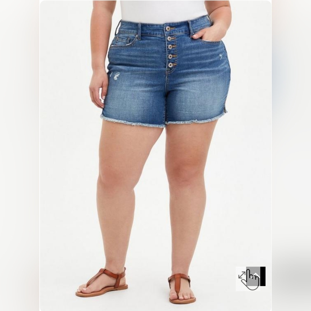 Torrid 5" vintage stretch button denim shorts NWT size 14W